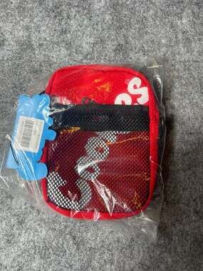 Cookies Layers Honeycomb Shoulder Bag Red
